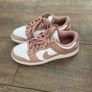 Women’s Nike dunks White/Rose Whisper sz 7